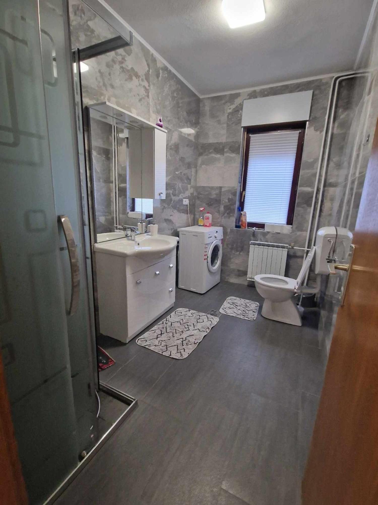Apartma-Sobe Lejla Vipava Exteriér fotografie