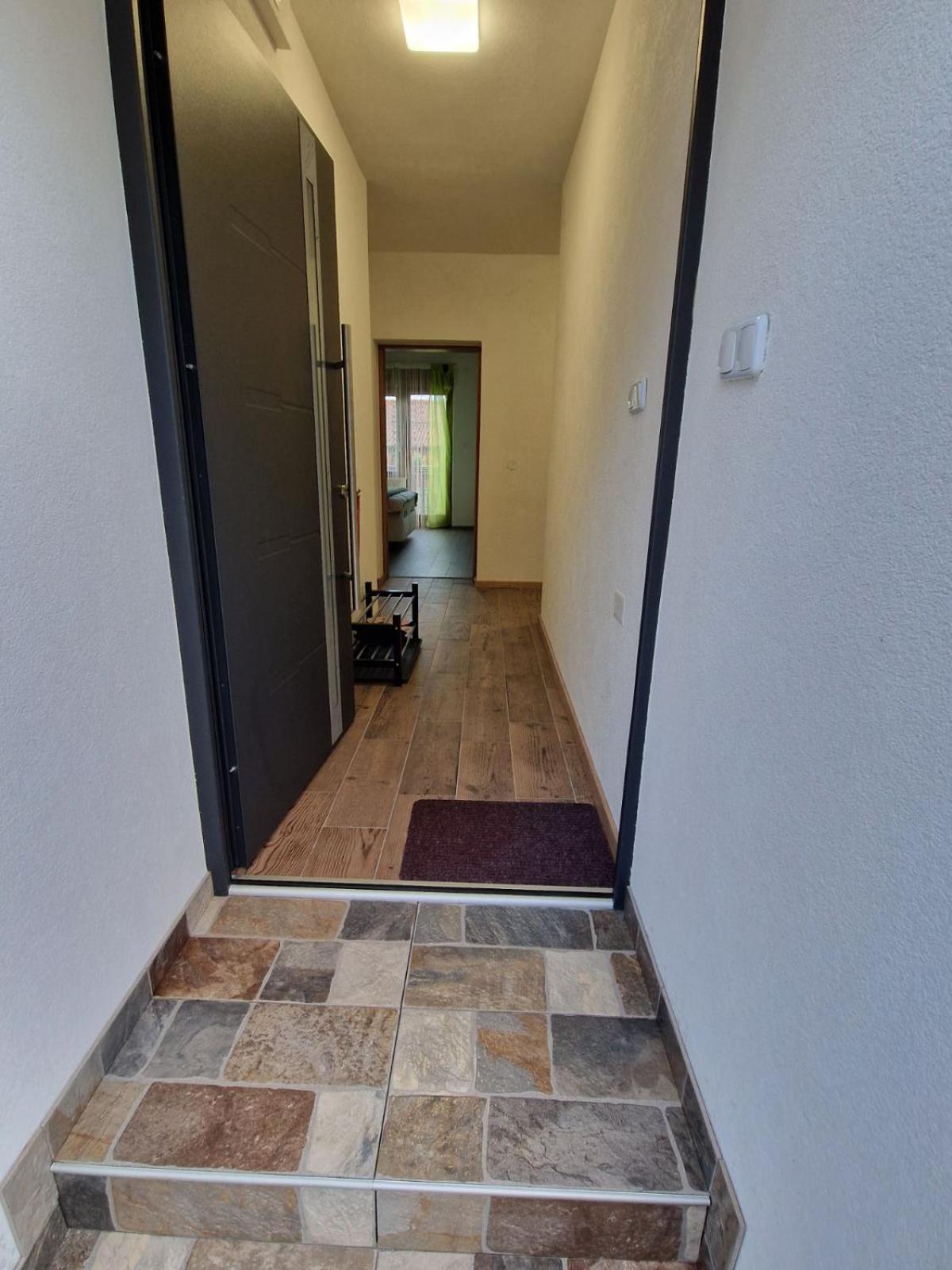 Apartma-Sobe Lejla Vipava Exteriér fotografie