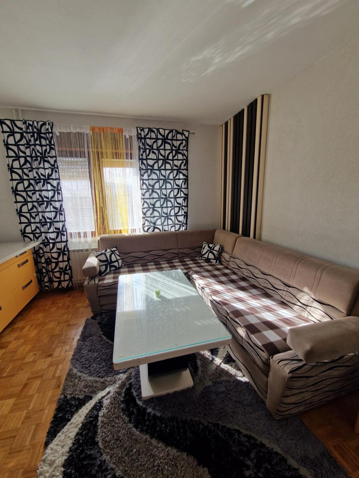 Apartma-Sobe Lejla Vipava Exteriér fotografie