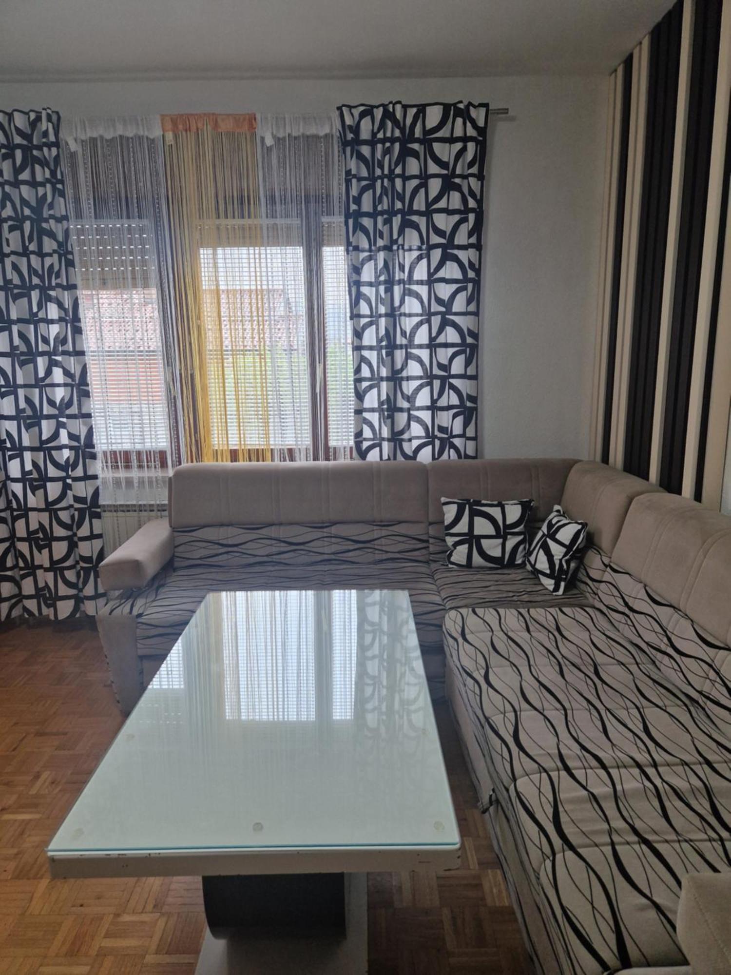Apartma-Sobe Lejla Vipava Exteriér fotografie